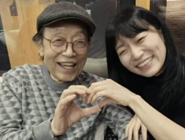 '90세' 신구, 몰라보게 야윈 심부전증 투병 근황 "반가운 밝은 미소"[SC이슈]
