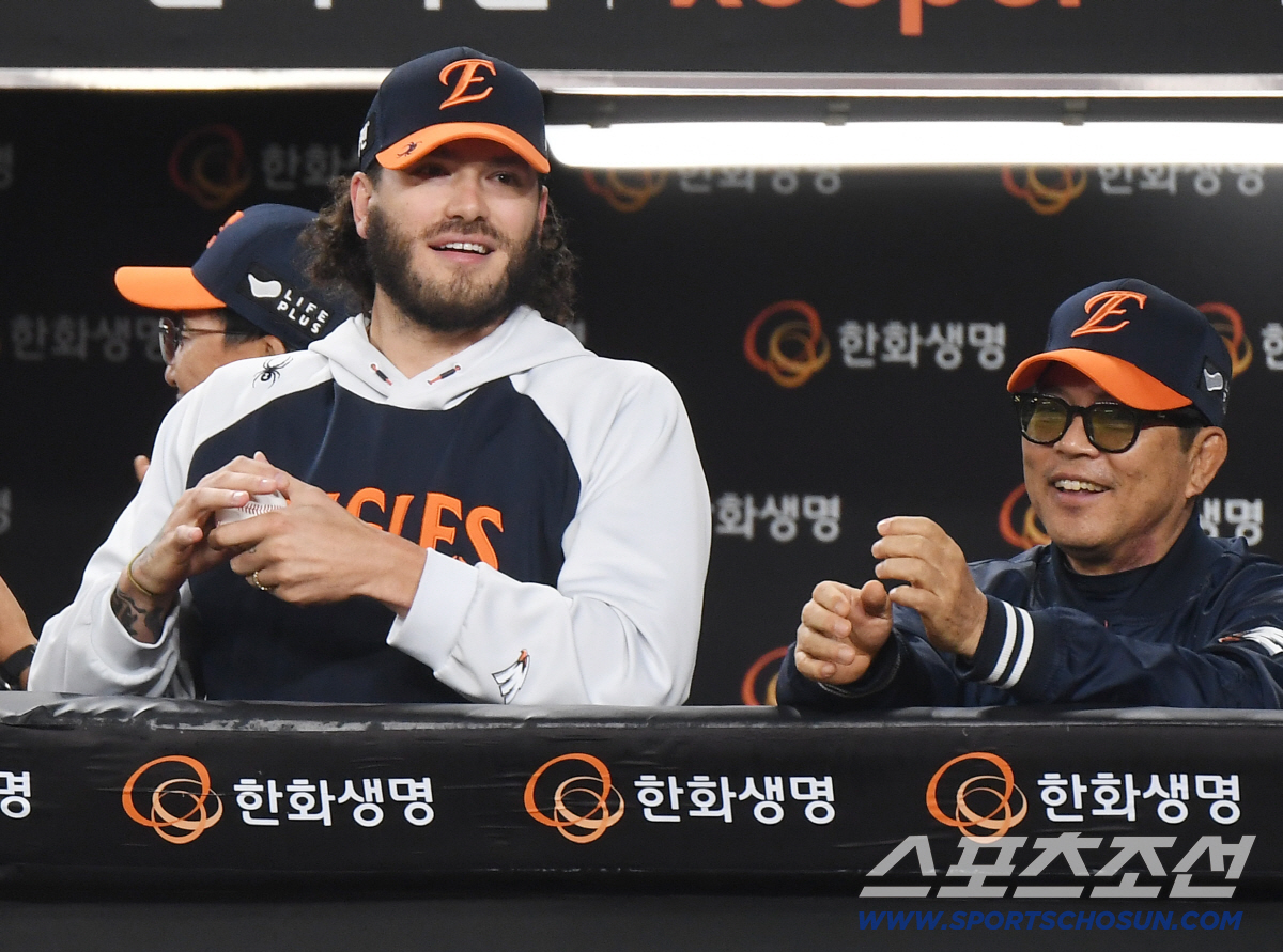 '76.5%의 확률' 한화의 삼성의 1차전, 이 한 줄로 요약된다...폰…