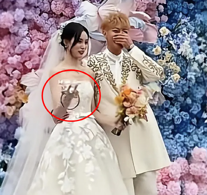 前 엑소 타오, ♥SM출신 아내에 준 500캐럿 다이아 반지 가짜였다…'…