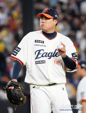 RYU도 한국 가을야구는 18년 만이다! → 