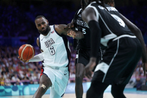 르브론 제임스 부상 심상치 않다. 부상 복귀 연기. 최소 10경기 못 나온다.