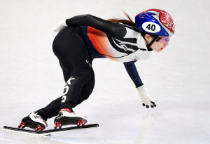 '압도적 기량' 쇼트트랙 최민정, 2차 월드투어 개인전-단체전 포함 전 종목 1위