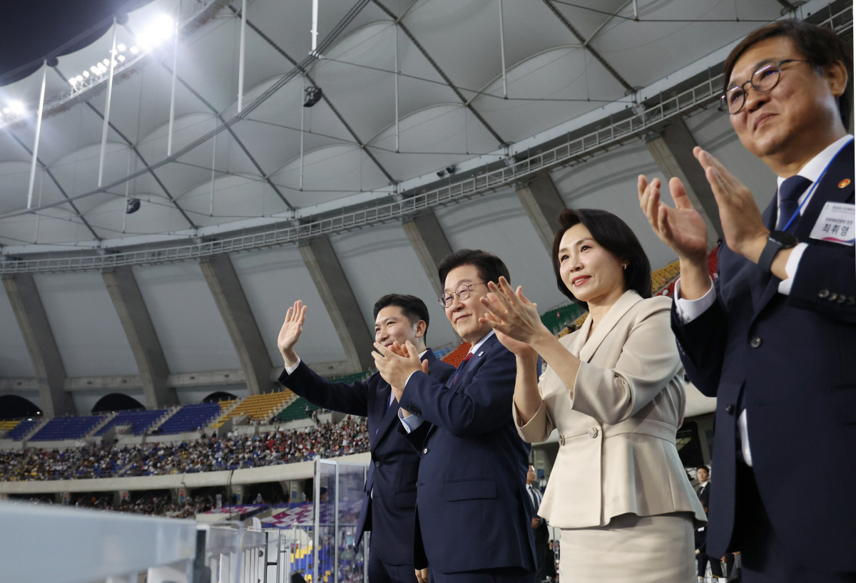 '부산체전 첫방문'이재명 대통령"전국체전은 단순한 경기 넘어 역사적 의미…