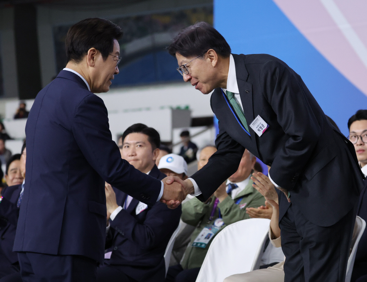 '부산체전 첫방문'이재명 대통령"전국체전은 단순한 경기 넘어 역사적 의미…