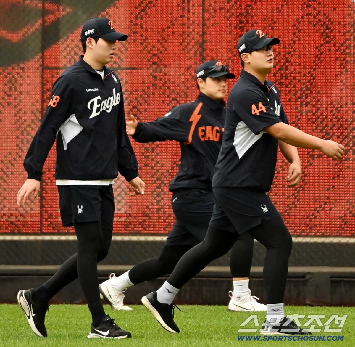 워밍업 중인 김서현