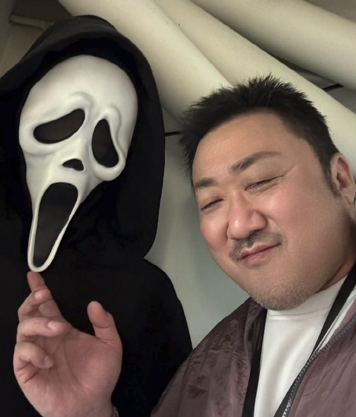 마동석, 해외에서도 왕주먹..벤 에플릭의 두 배