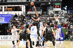 '해결사 김선형이 끝냈다' KT, 가스공사에 짜릿 역전승…65-68로 패한 가스공사는 개막 6연패 수렁