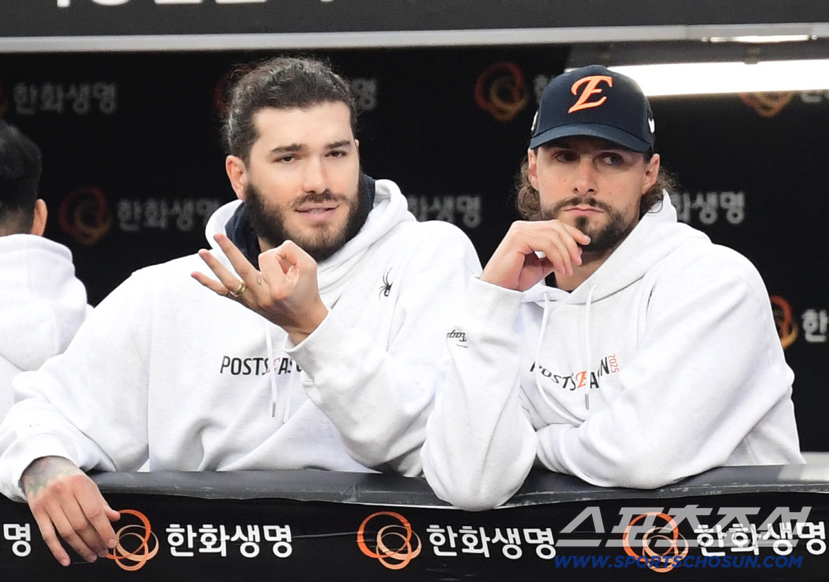 '폰세 원맨팀' 주홍글씨 지웠다! → 폰세, 너는 혼자가 아니다. '팀 …