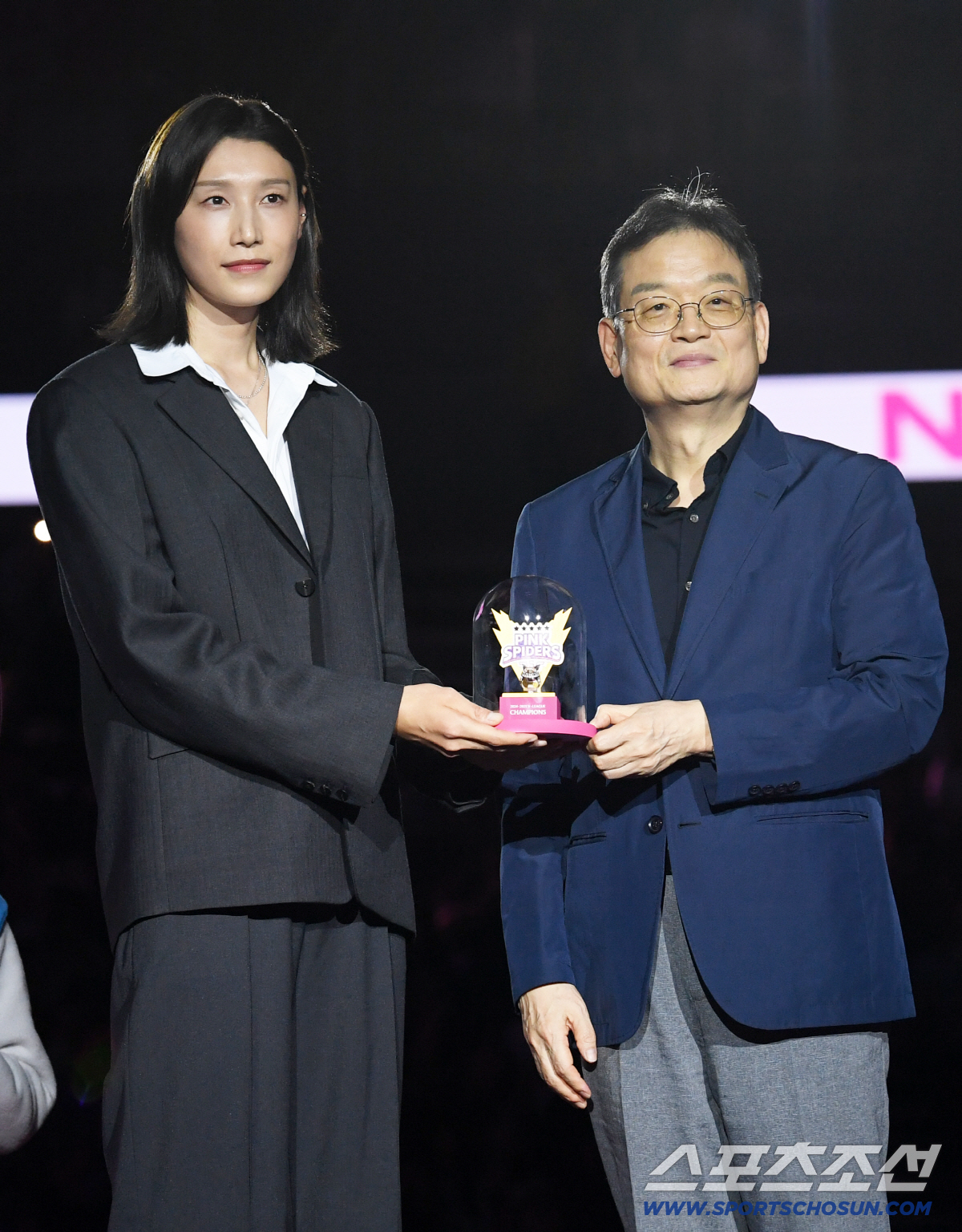 "오늘은 진짜 마지막" 배구황제의 '10번' 영구결번되던 날…웃으면서 끝…