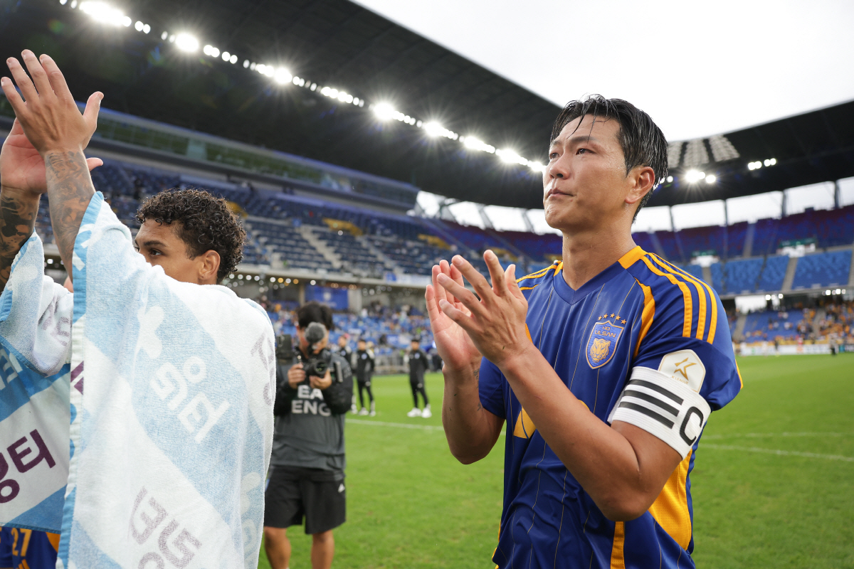 "누가 더 진실된지는 나중에 알 것" 신태용 저격 폭로→이청용 '골프 세…