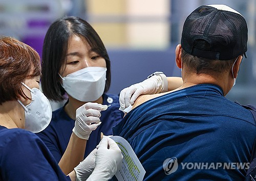 코로나 땐 잠잠하더니…작년·재작년 독감 환자 200만명대로 ↑