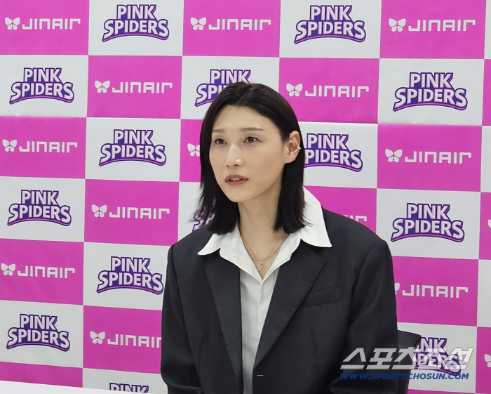 "분위기 말고 배구를 하라고!" 감독 김연경의 폭풍 독설, 스스로도 놀랐다 "너무 자극적인가?" [인터뷰]