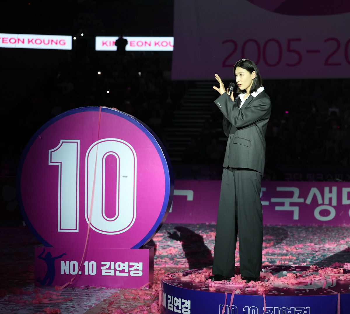 "분위기 말고 배구를 하라고!" 감독 김연경의 폭풍 독설, 스스로도 놀랐…