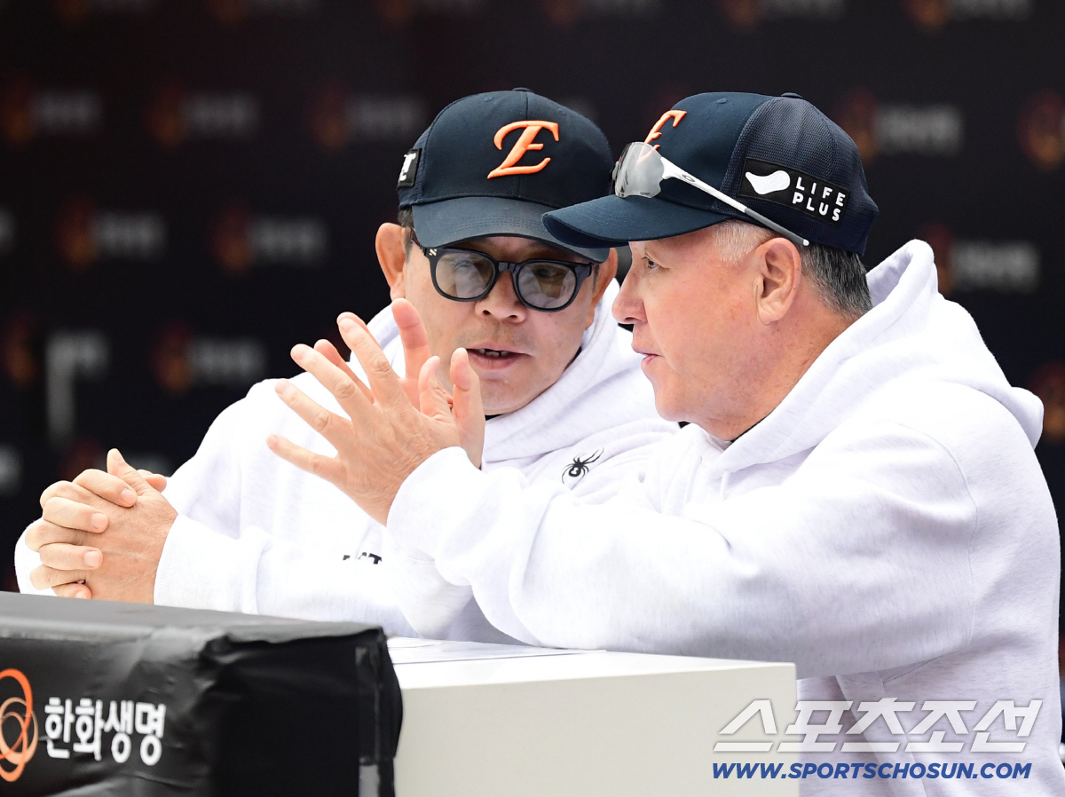 준우승만 4번, 8년 만의 가을야구, 간절한 기회...'믿음의 야구' 김…