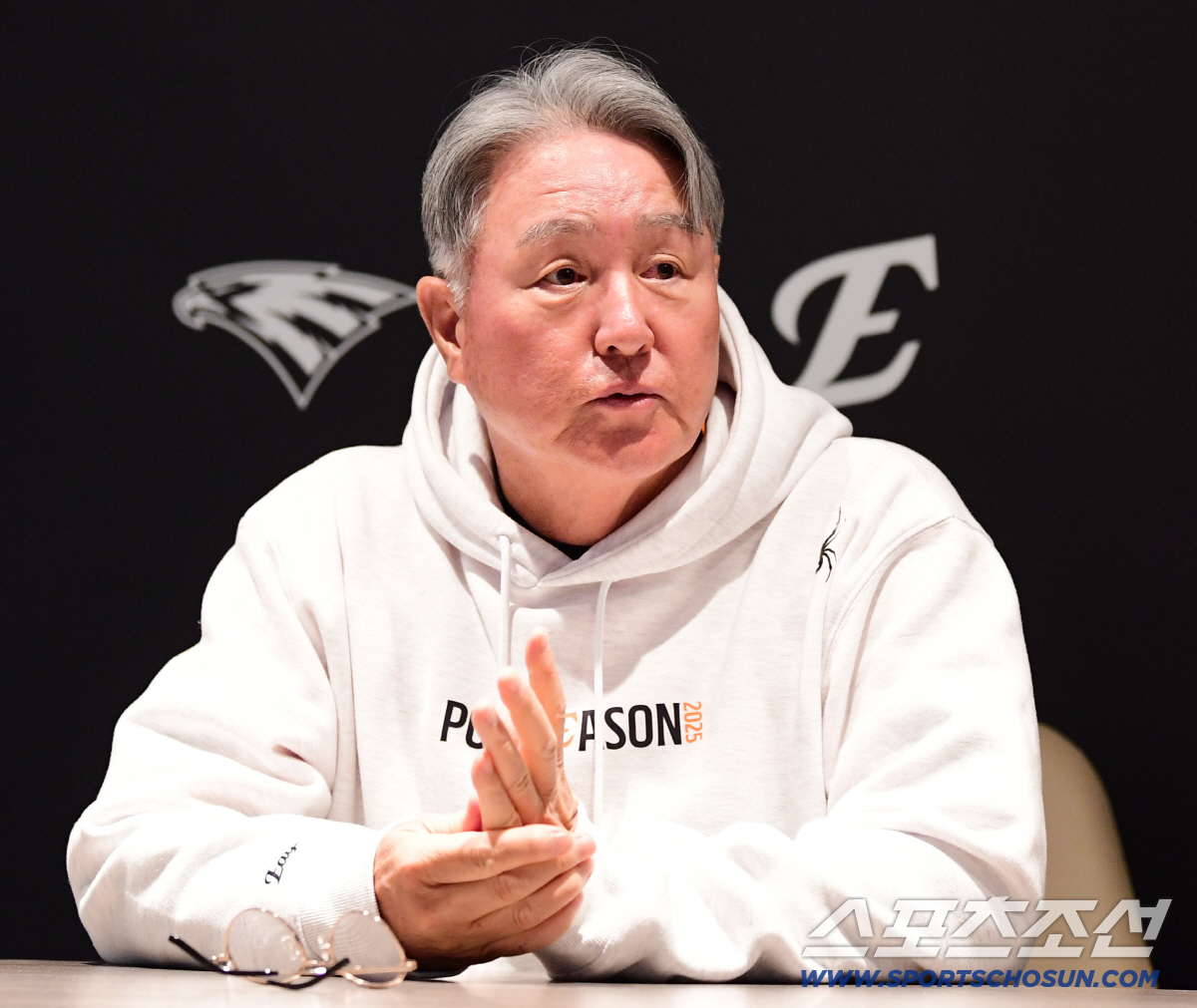 문동주 불펜 이동, 김서현 난조, 비어있는 4차전 선발...정우주 깜짝 …