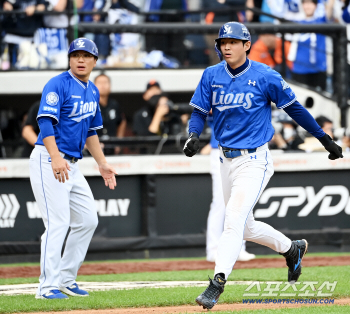 한화 숨통을 끊지 못한, 구자욱 허망한 횡사...선수 잘못이냐, 코치 잘못이냐 [PO2 현장]