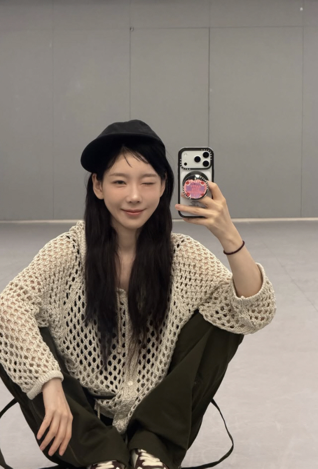 소시 태연, 20대 아니야?…애교 앞머리도 이렇게 찰떡 소화하다니[SCin스타]