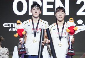 '복수의 여신?' 안세영, 연속 설욕전 덴마크오픈 평정했다…왕즈이에 1년 전 패배 되갚아, 올해 8번째 금메달