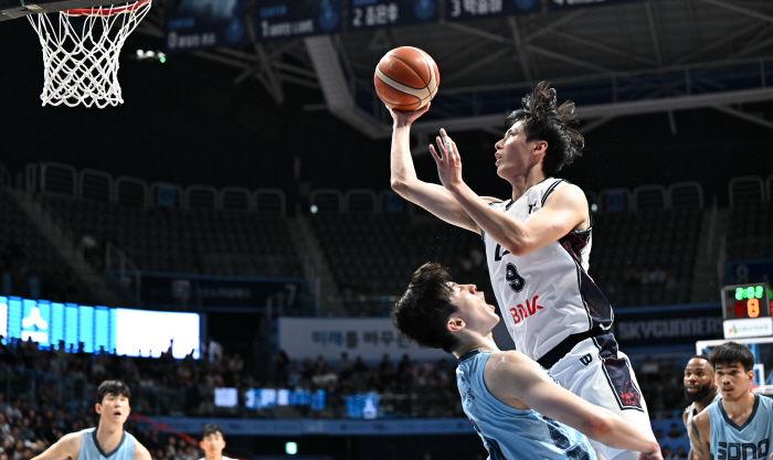 "이상민 감독→적장의 극찬" '에이스'의 귀환, 부산 KCC 송교창 "나는 지치지 않는다…괜찮다"