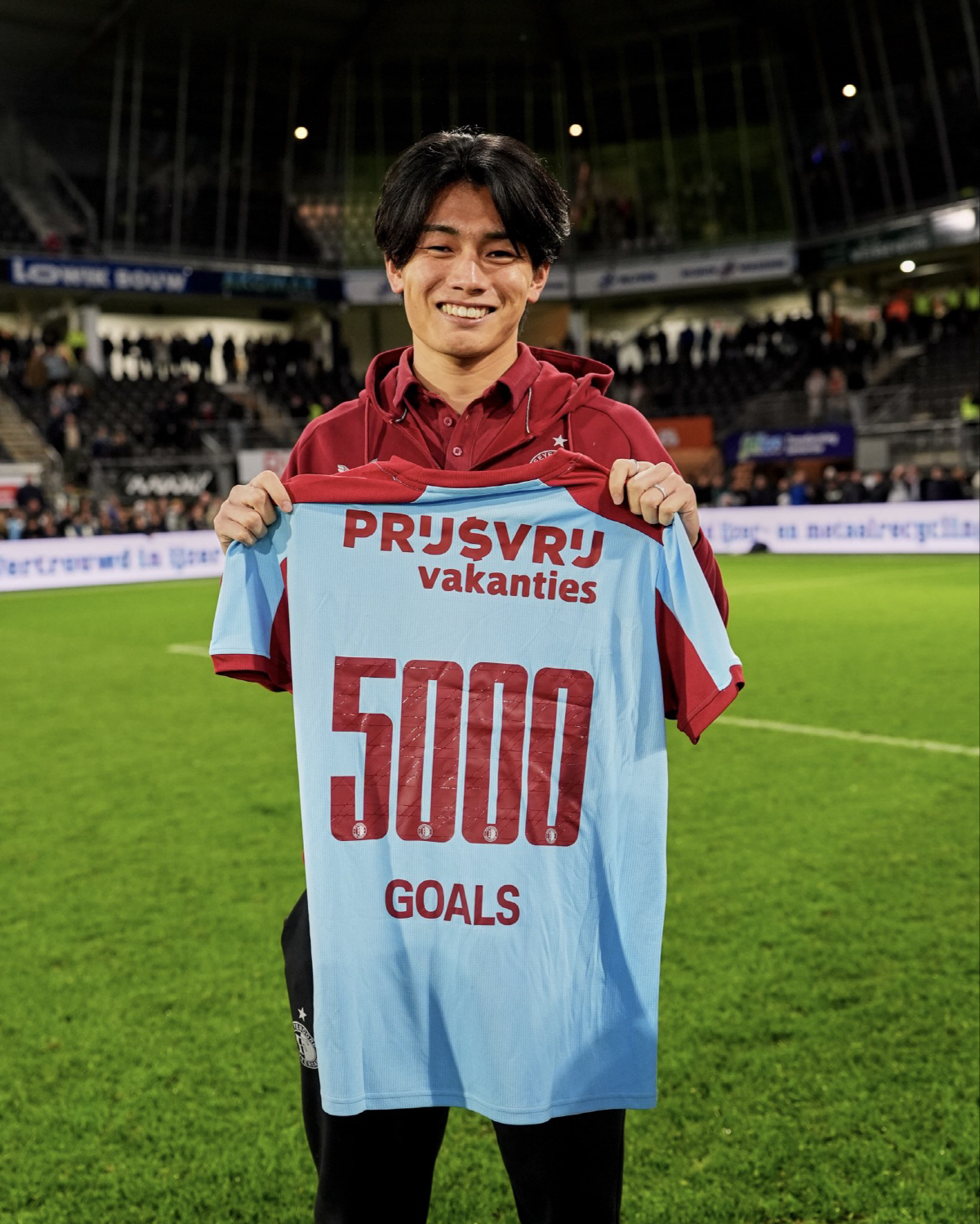 '브라질 격침' 일본 축구 겹경사, 에레디비시 역사상 첫 해트트릭 작성……