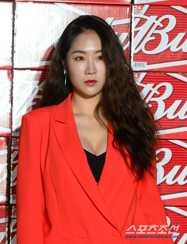 소유, 美 비행기 인종차별 주장에…"만취상태로 민폐" 목격담 등장[SC이…