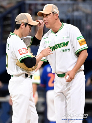 [오피셜]'벌써 투수코치-배터리코치 외부 영입' 5위 돌풍의 팀, 내년 승부수 던지나