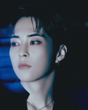 엑소 시우민, '오버드롭' 컴백…'다이내믹 섹시'