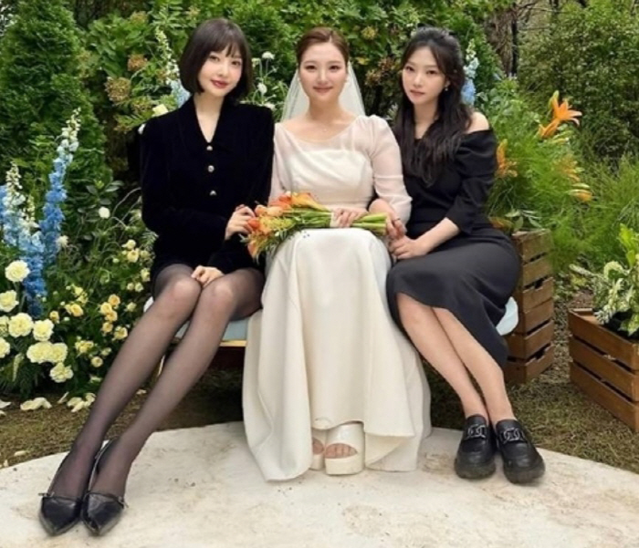 “세 자매 미모 무엇” 레드벨벳 조이, 여동생 결혼식서 단발+시스루뱅[S…
