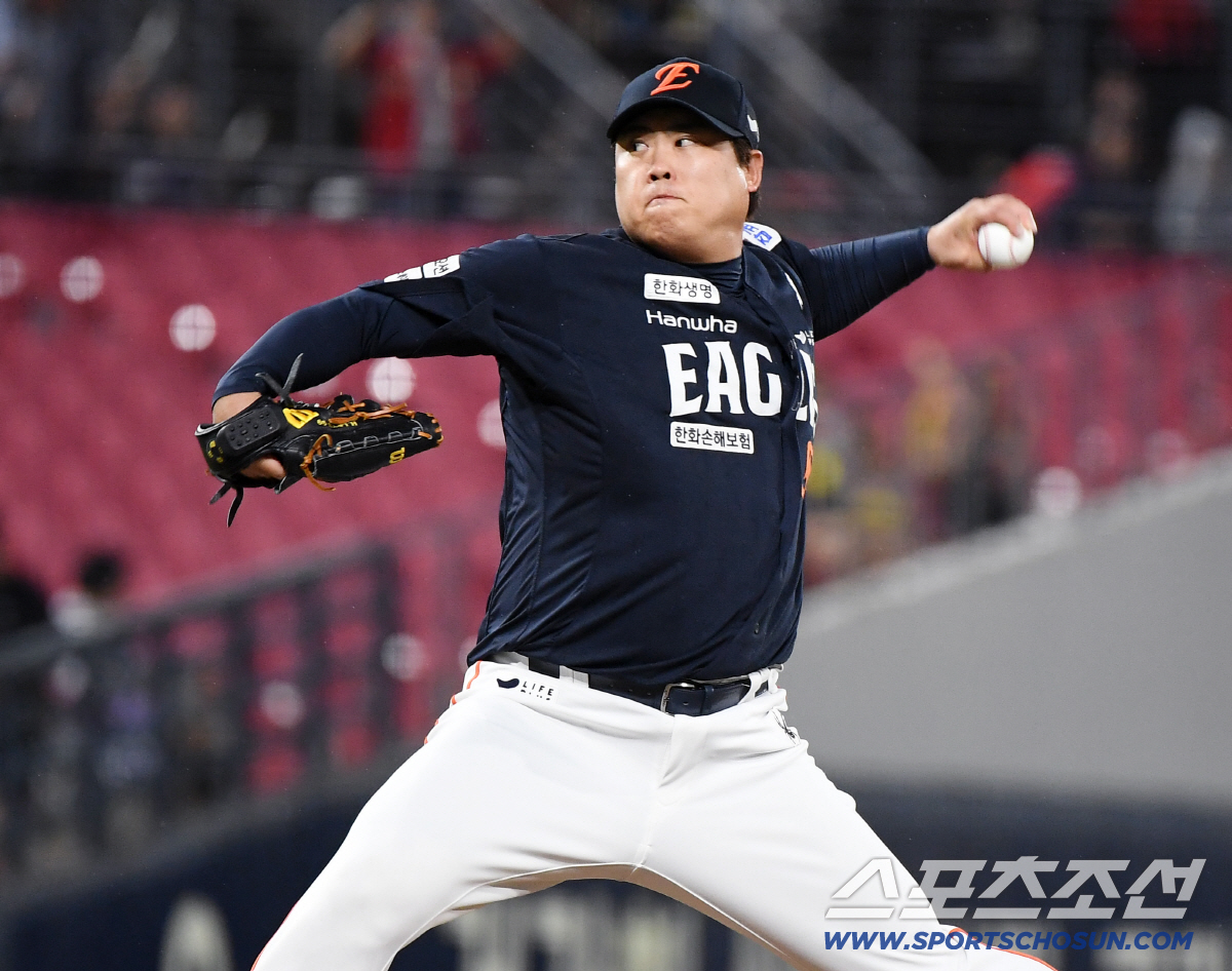 진팀 3분의2가 짐쌌다. 지구 최강의 팔색조가 KS 갈림길에서 마주쳤다.…