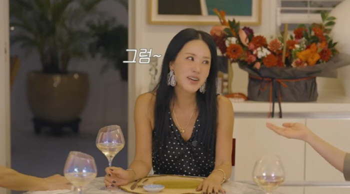 '56세' 엄정화 “외모가 1순위, 연하는 당연히 좋아”…현실 언니의 솔…
