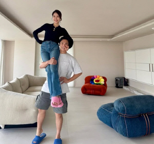 김재우, 슬픔 딛고 새 보금자리로 정착 