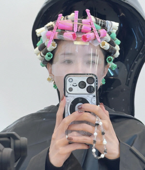 '문원과 결혼 강행' 신지, 머리부터 싹 바꿨다...결혼식 준비 본격 시작