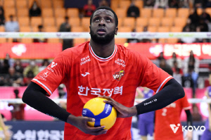 '세계선수권 67득점 괴물' 이렇게 못 살릴 수 있나…경계 대상 1순위 데뷔전 참혹했다