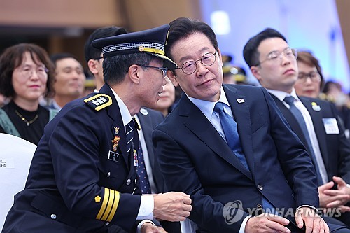 李대통령, 경찰의날 기념식 참석…"한명 한명이 국가이자 정부"