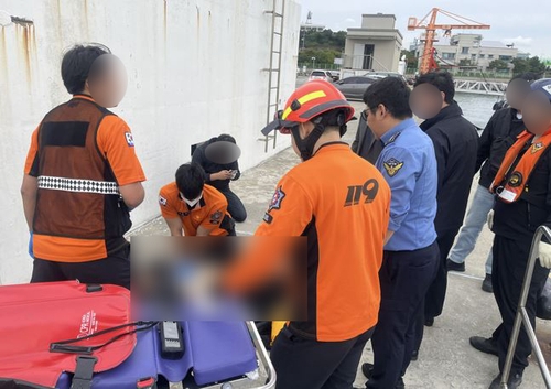 부산 오륙도 방파제서 낚시하던 70대 바다에 빠져 숨져
