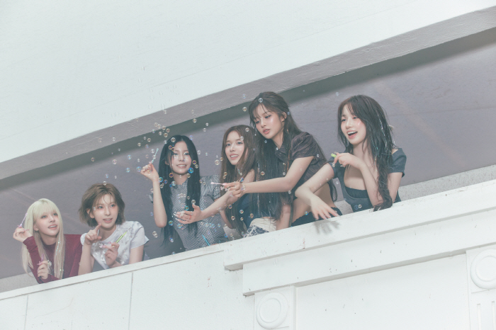 JYP 엔믹스 일냈다, '골든' 신드롬 꺾고 '톱100' 1위[종합]