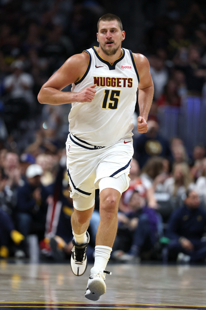 요키치 vs SGA. NBA 개막, 과연 MVP는? 전문가들의 선택은 이 선수였다