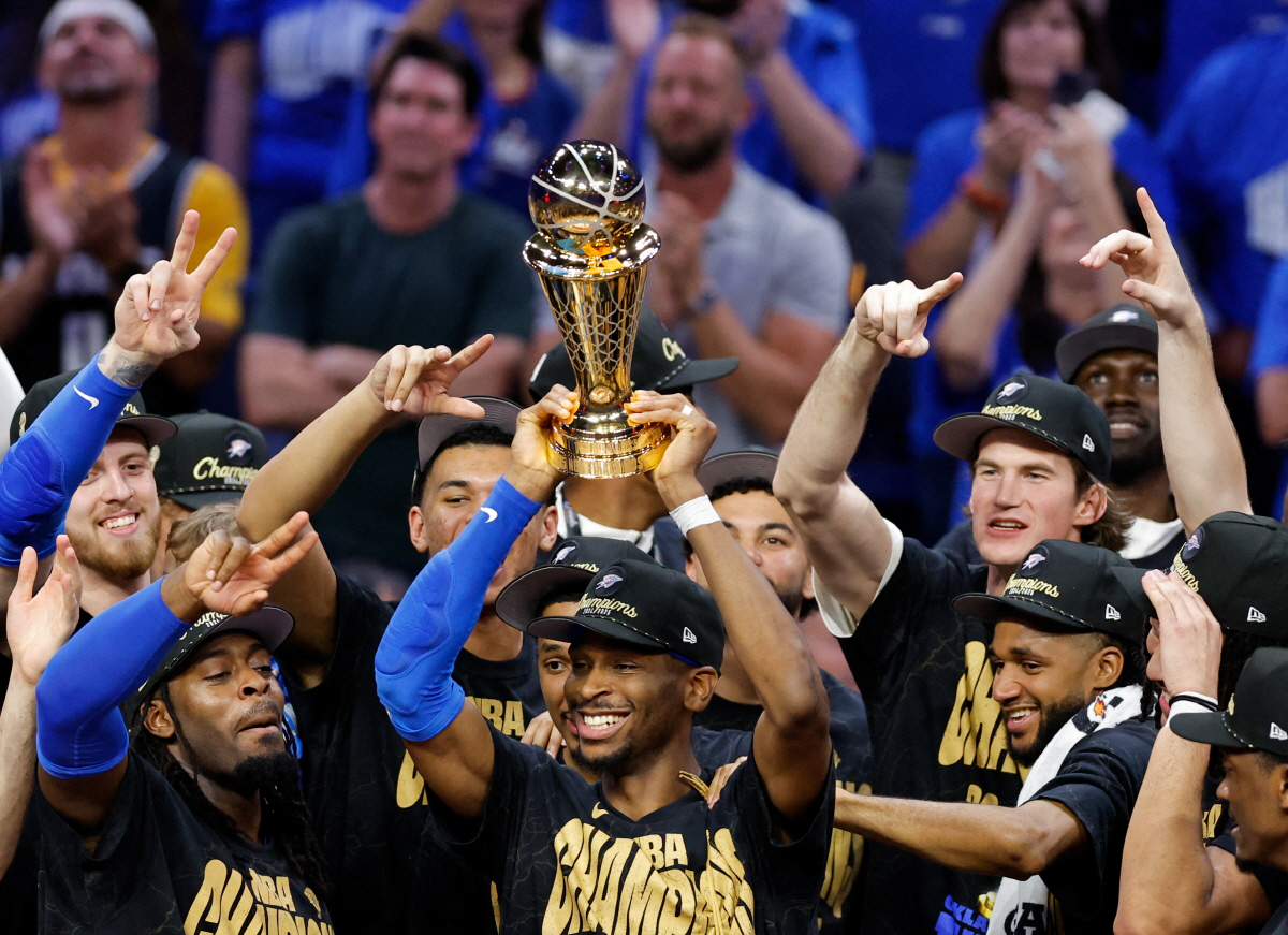NBA 개막. 혼돈의 파워랭킹. 1위 OKC, 2위 뉴욕, 3위 덴버. …