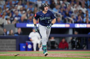 시애틀 창단 첫 WS 보인다, 롤리 도망가는 홈런 쾅! PS 5호 아치...SEA 3-1 TOR(6회)