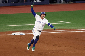 오타니 상대는 토론토, 32년만에 WS 진출! 스프링어 역전 3점포 ALCS 4승3패 영웅...LAD와 25일부터 격돌