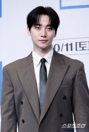 이준호, 날아 올랐다..'태풍상사' 시청률 멱살 끌더니 이제 해외로..글로벌 팬미팅 개최