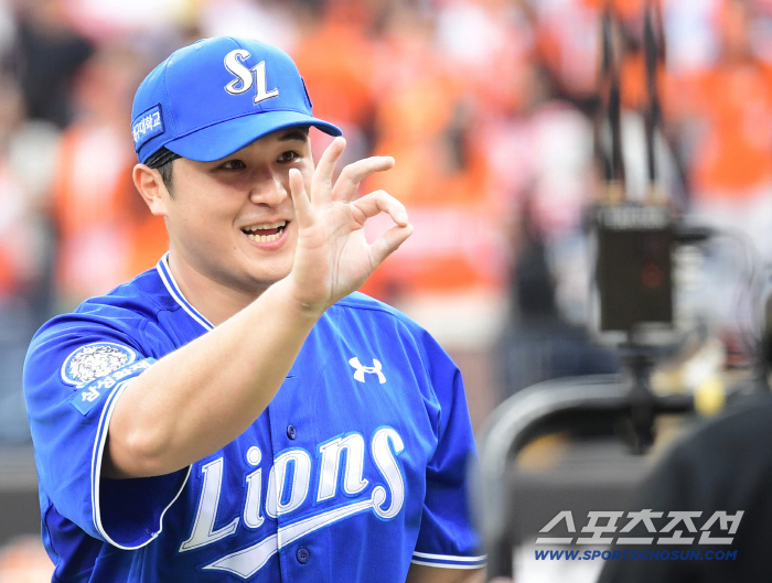 "시즌 내내 웃는 모습을 못봤는데…" 하회탈로 변신한 반전의 가을 영웅 "자신감 붙은 것 같다"[PO3]