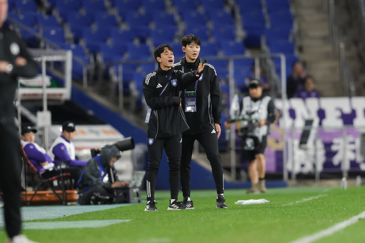 [ACLE 현장리뷰]"이래야 울산이지" 김민혁 첫 축포→2군 내세워, 日…