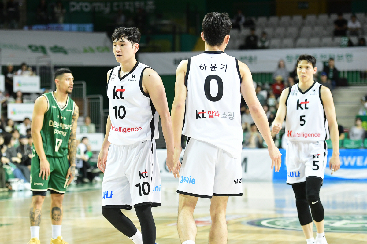 [현장분석] KT 금쪽이 데릭 윌리엄스가 터졌다! KT 혈투 끝 83대8…