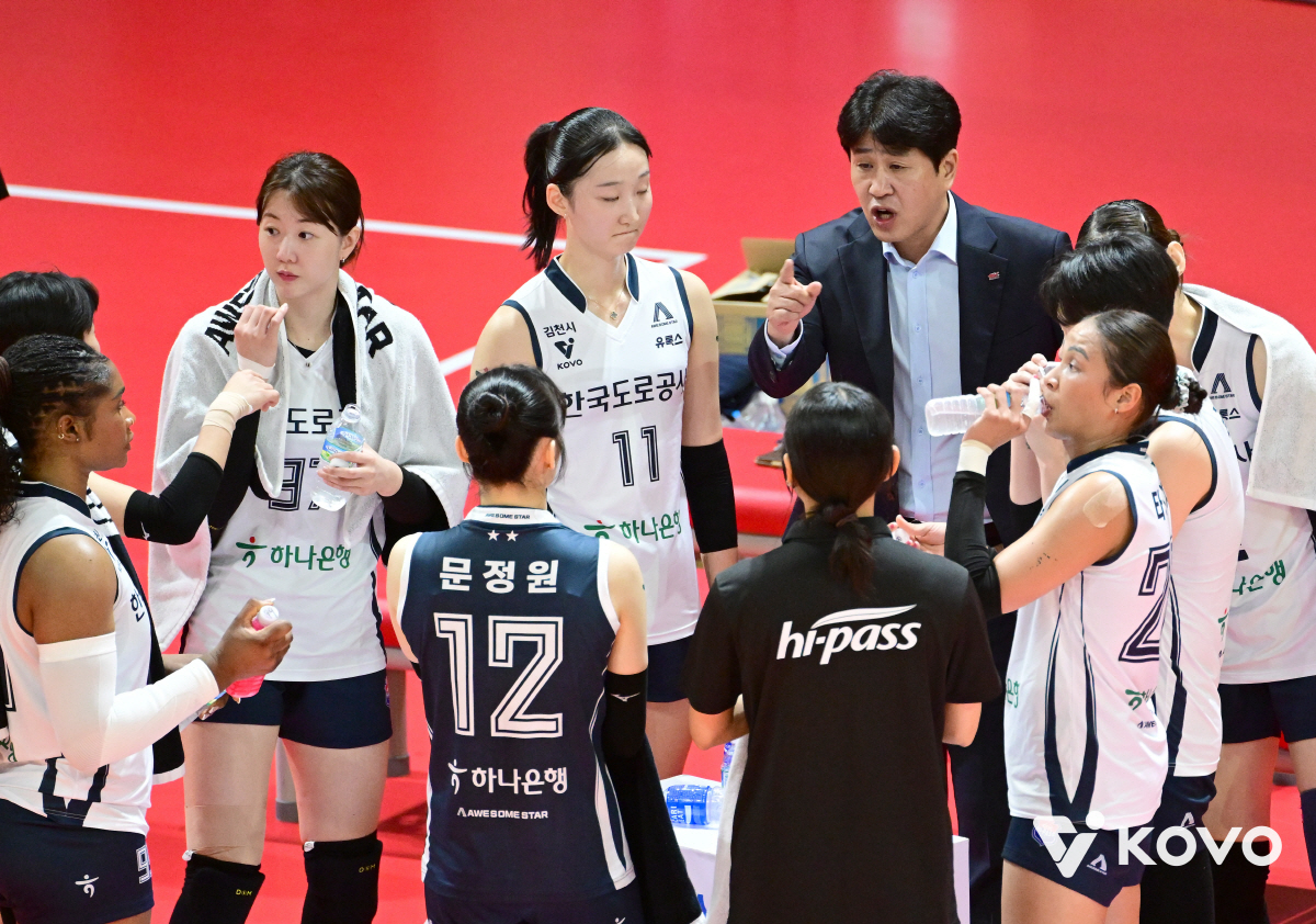 외국인도 없는 팀한테 지다니! 사령탑은 평가 자체를 거부 → "뭐라고 평…