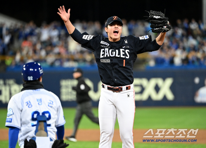 문동주 4이닝 58구, 내일 없는 사생결단 총력전 끝 한화 2승 선점, LG가 웃는다 '5차전 제발…'[PO]