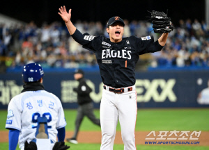 문동주 4이닝 58구, 내일 없는 사생결단 총력전 끝 한화 2승 선점, LG가 웃는다 '5차전 제발…'[PO]