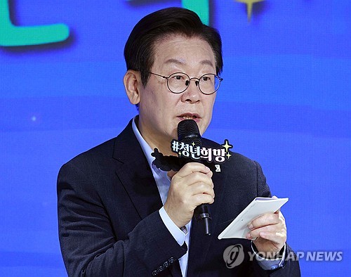 李대통령 "청년 미래가 韓 미래…일자리 위해 온나라 힘 모을것"