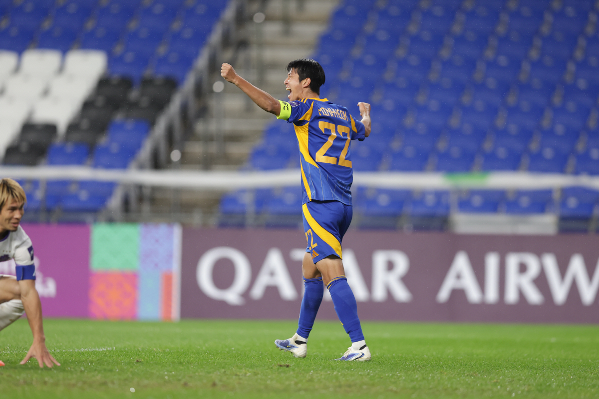 [현장인터뷰]'골프 세리머니' 역설→"이청용이 팀의 활력" '천금 결승골…