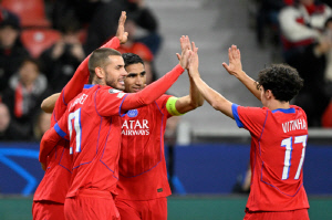 [UCL리뷰]'두에 멀티골' PSG, 레버쿠젠 원정 7대2 대승! 이강인 30분 출전